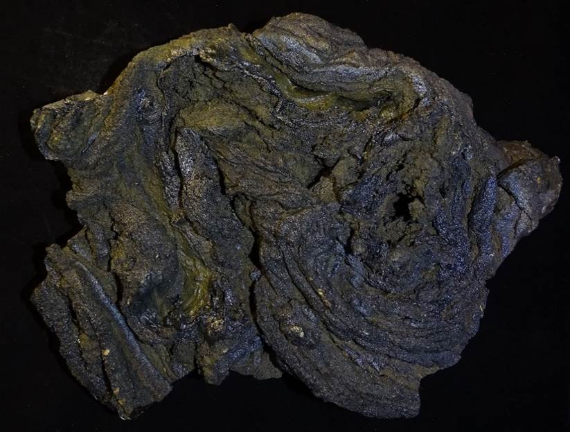 Ein Bild, das Rock, Höhle, Nachthimmel enthält.
Automatisch generierte Beschreibung